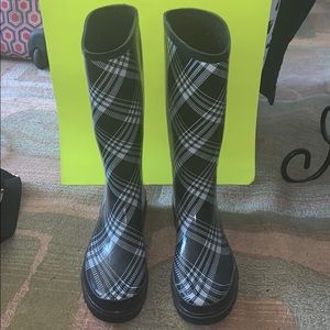 Rain boots